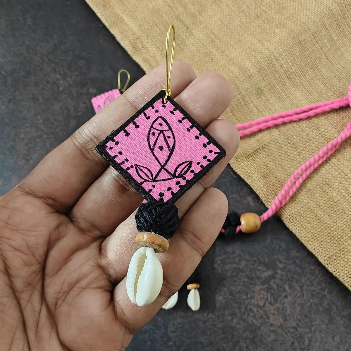 Vyanjana pink fabric necklace set