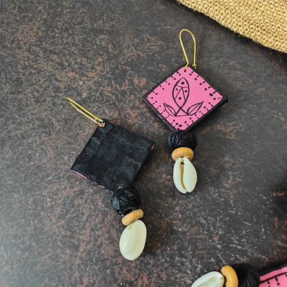 Vyanjana pink fabric necklace set