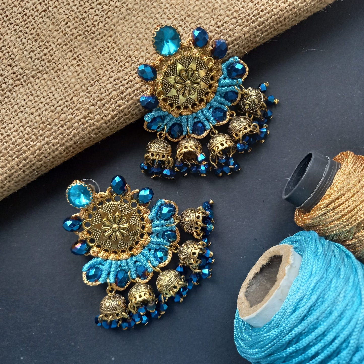 Kanthalata blue macrame necklace set