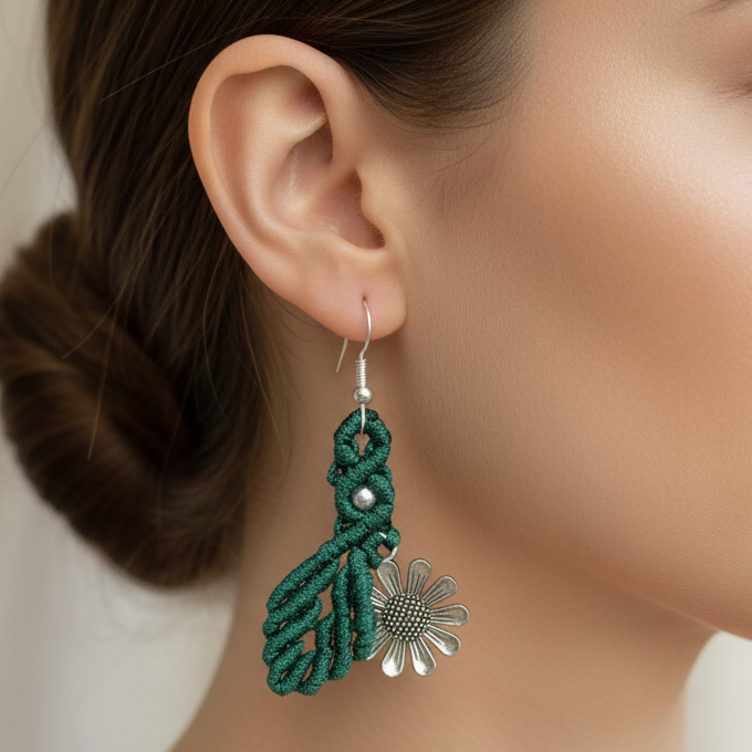 Pushp-pathra dark green macrame earrings