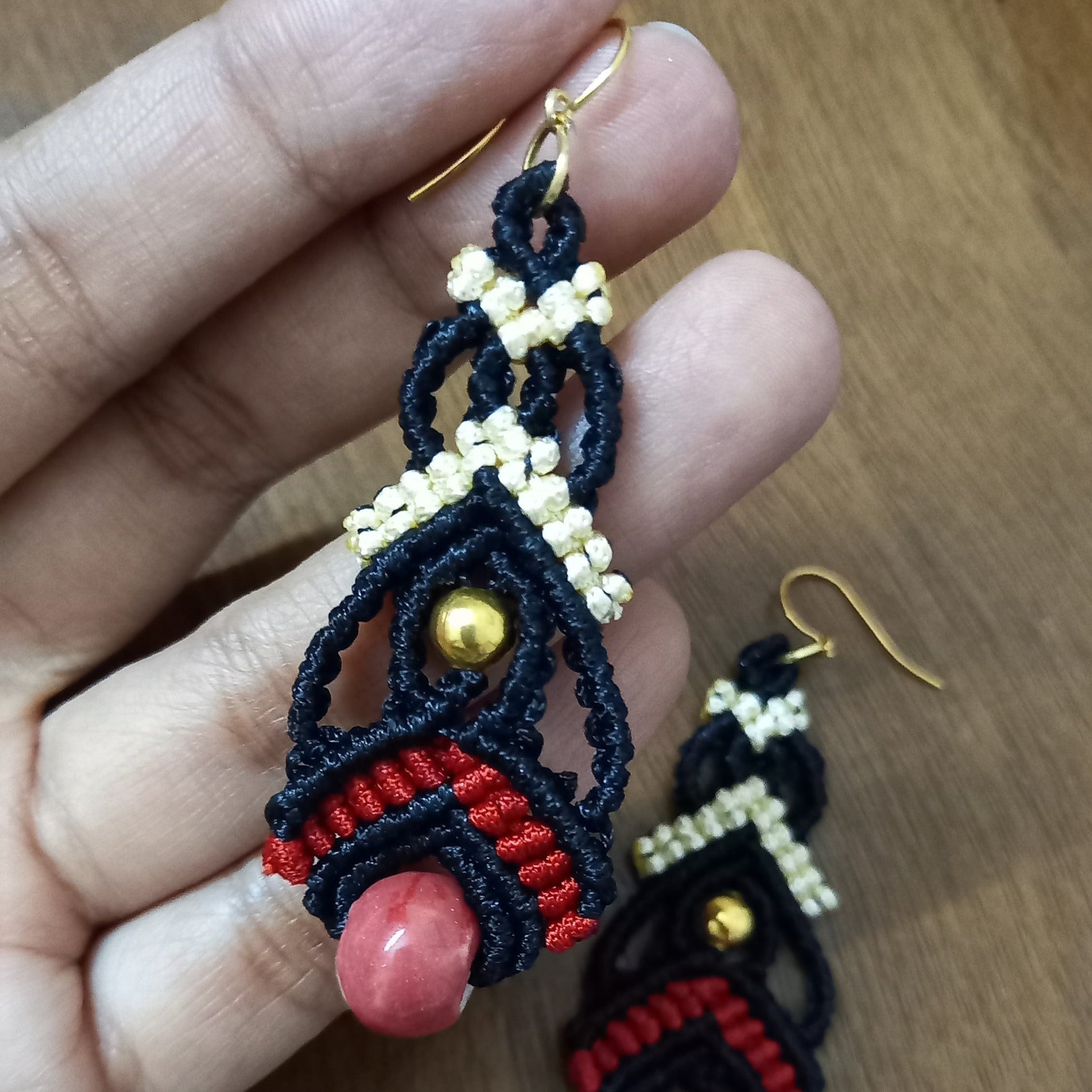 macrame dangler earrings in two colours with ceramic beads