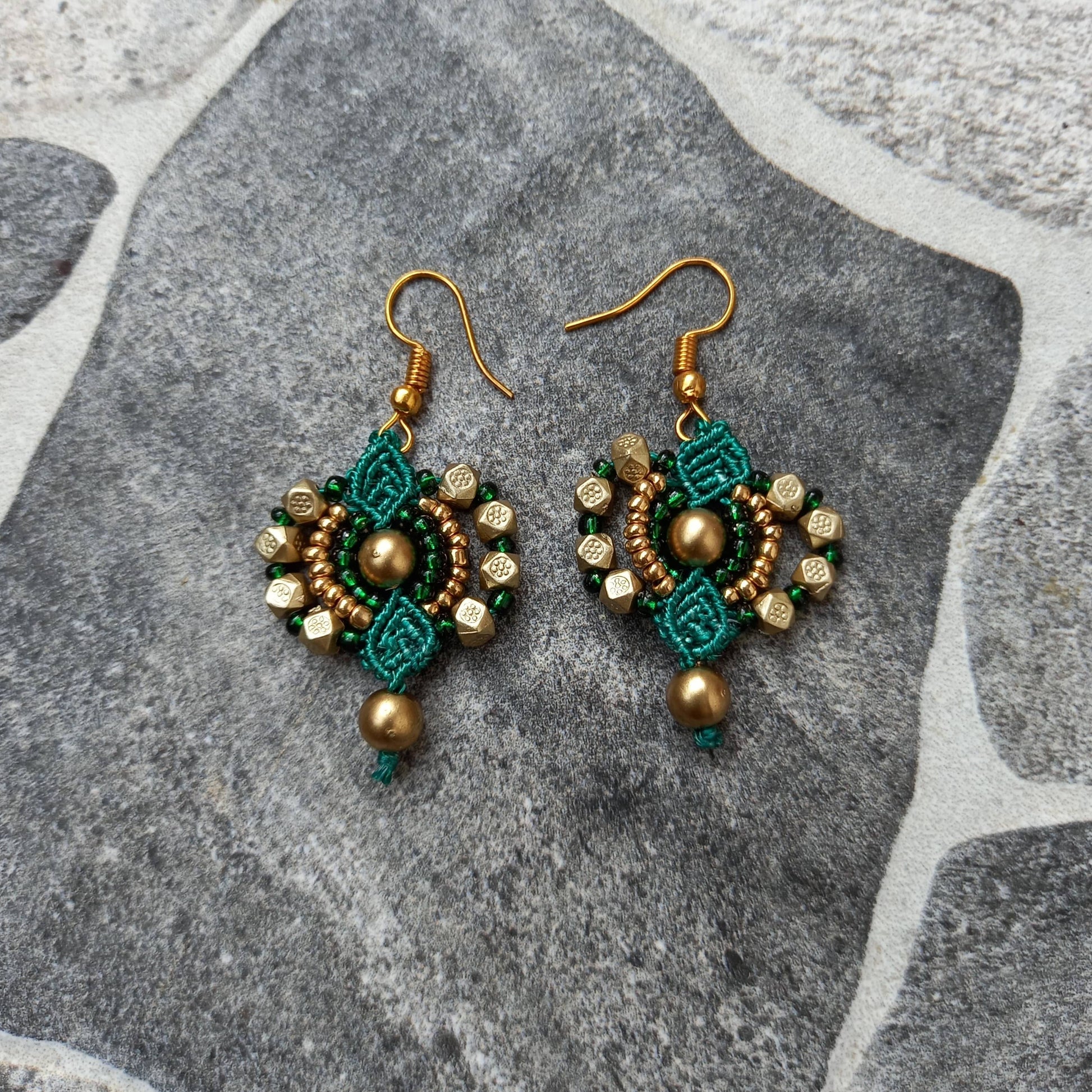Swarna bead Micro-macramé earrings