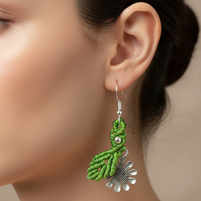 Pushp-pathra light green macrame earrings