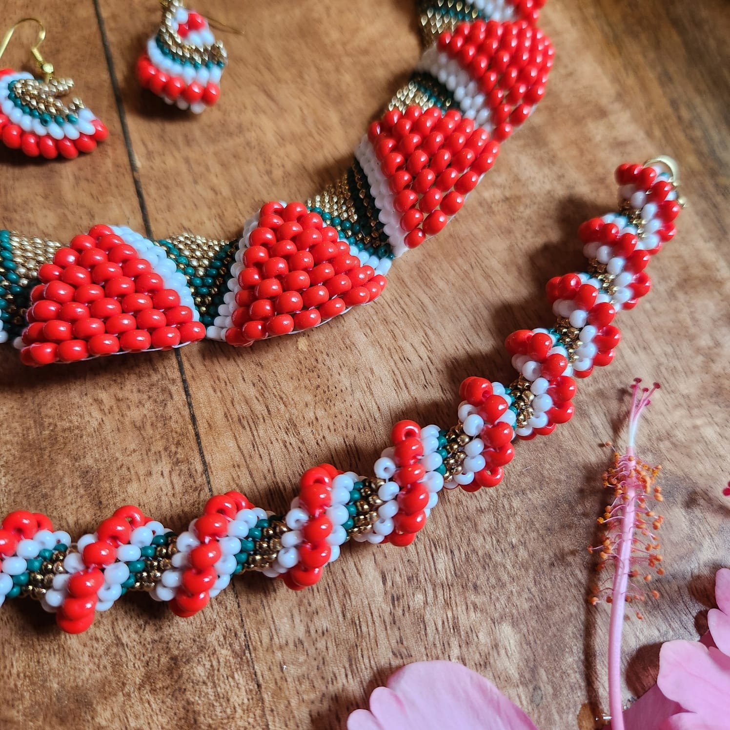 bead jewellery party necklace floral geometric jewellery for collar outfits V neck outfits