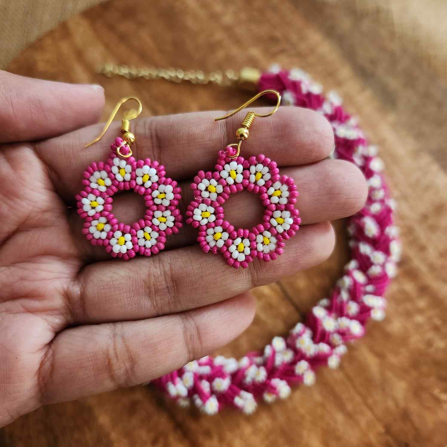 floral necklace bead jewellery short necklace daisy flower motif partywear necklace floral earrings
