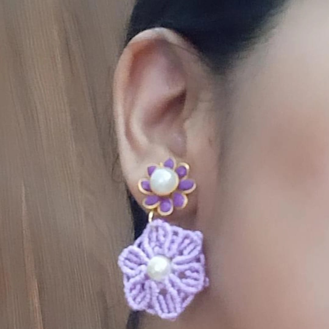 Floral necklace flower necklace multicoloured necklace pearl necklace stud earrings flower earrings