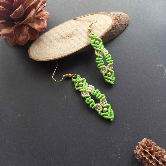 bead earrings macrame earrings zigzag design earrings green earrings