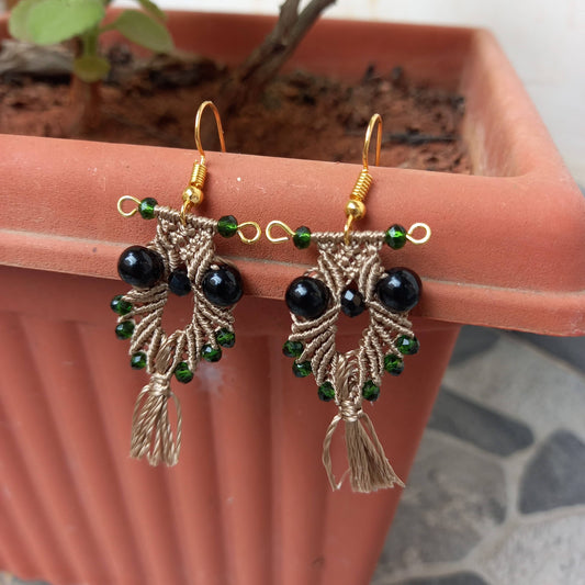 Micro-macramé Owl Dangler Earrings (short tail)