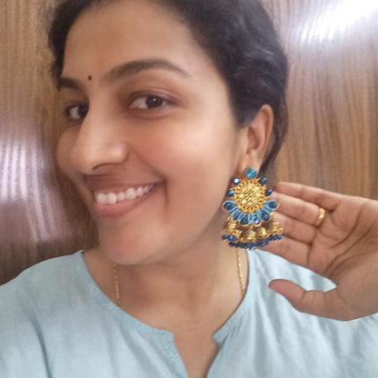 Kanthalata blue macrame necklace set