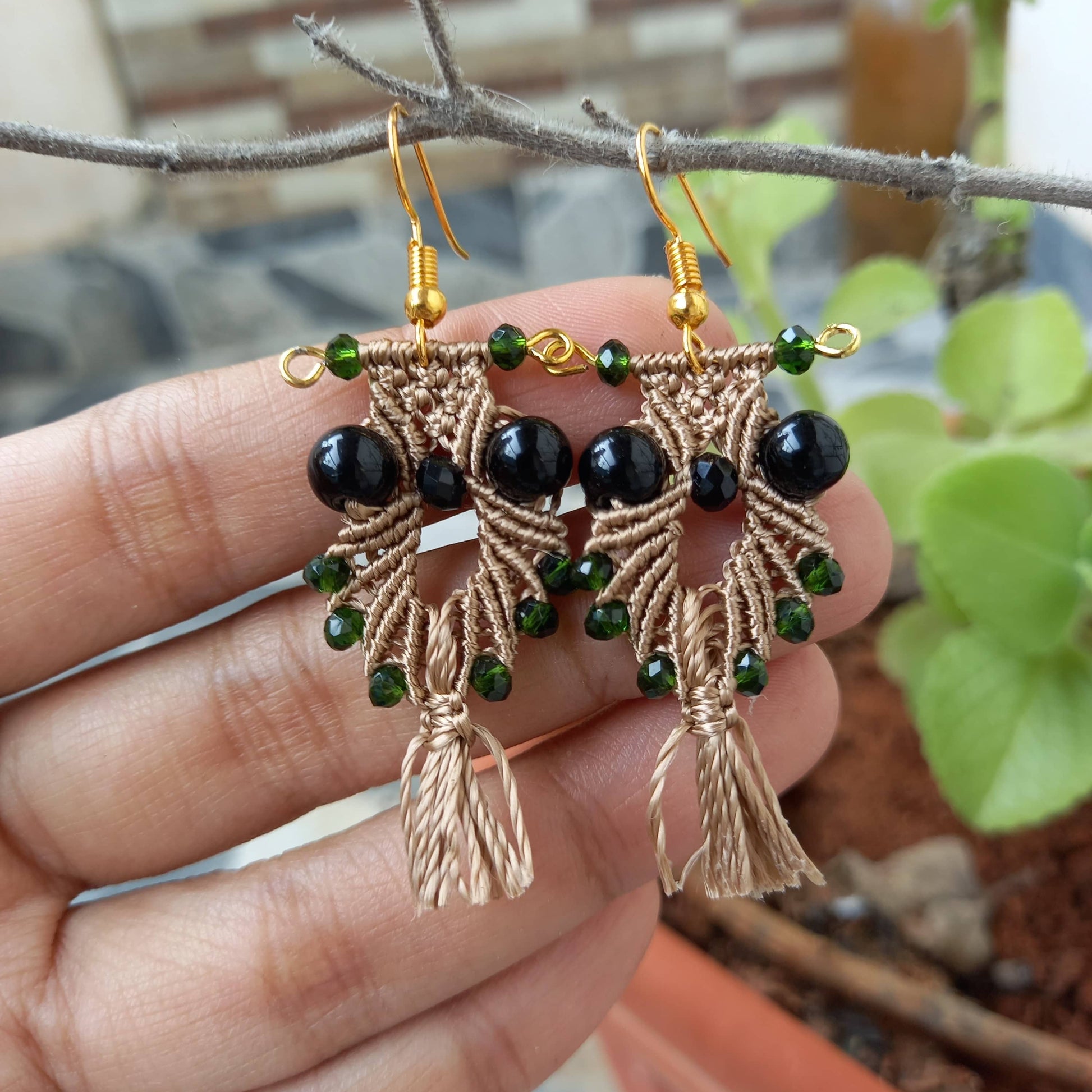 Micro-macramé Owl Dangler Earrings (short tail)