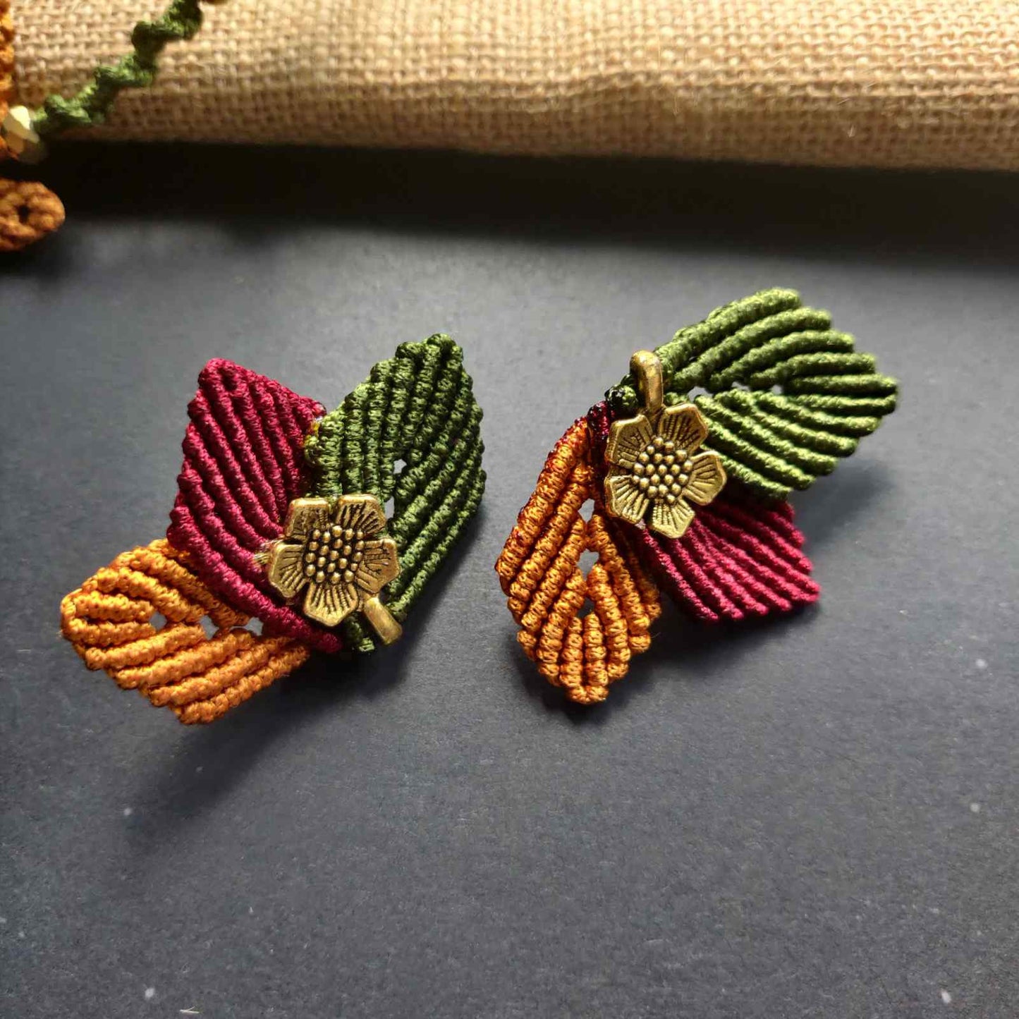 Blue Paathra macrame necklace set