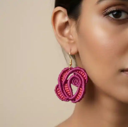 Gul macrame earrings
