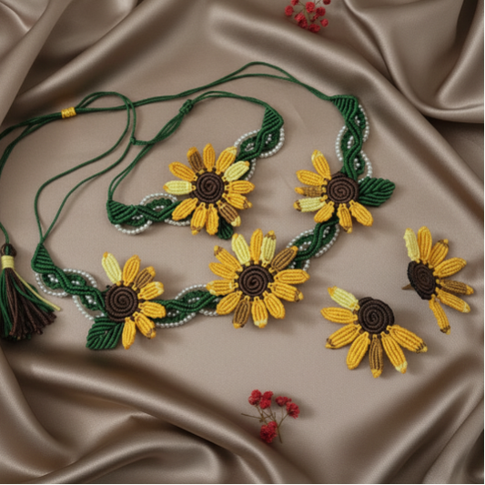 Suryam macrame necklace set